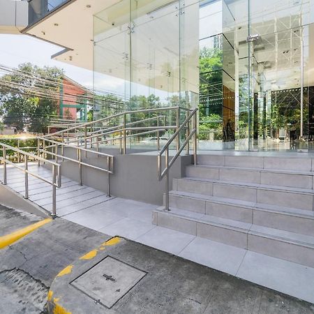 Free Netflix Condo Near It Park With 32-Inch Samsung Hdtv سيبو المظهر الخارجي الصورة