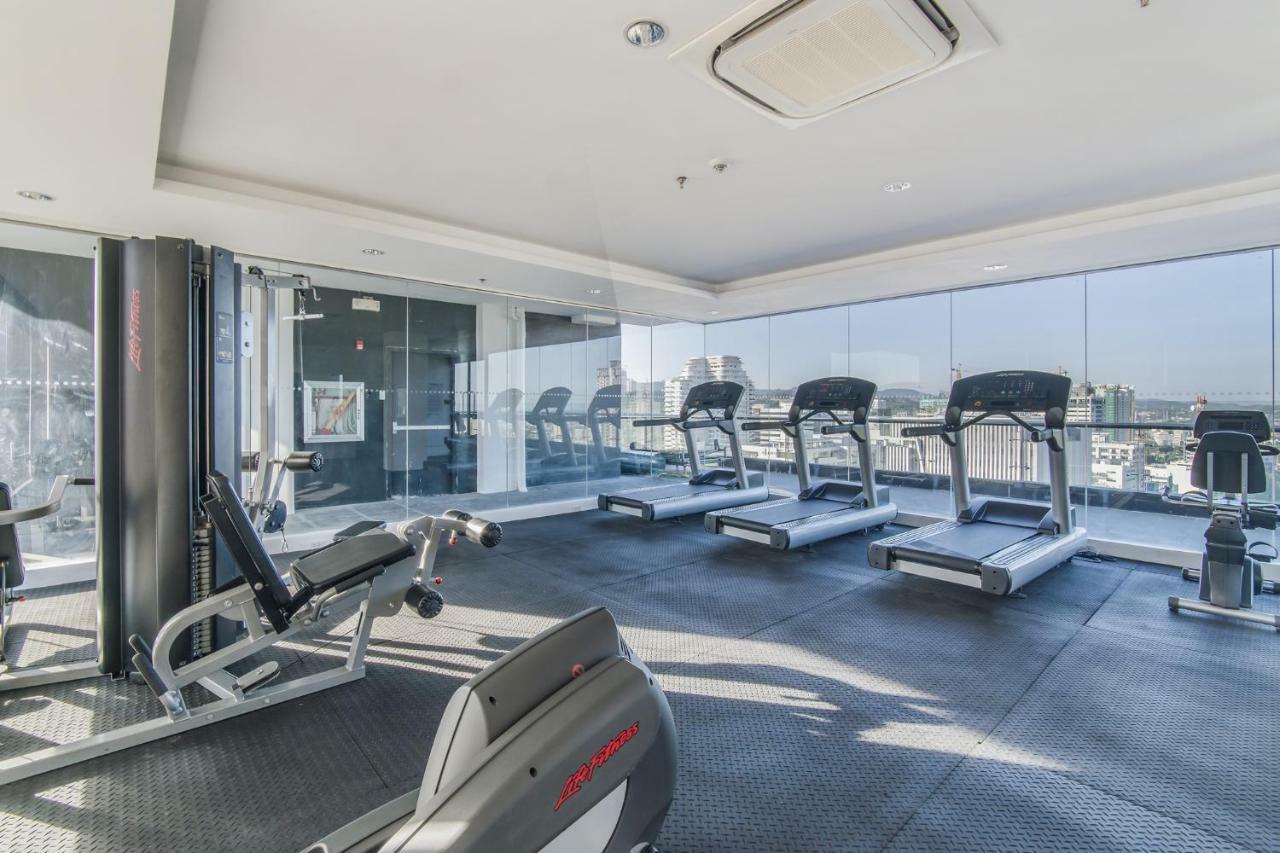 Free Netflix Condo Near It Park With 32-Inch Samsung Hdtv سيبو المظهر الخارجي الصورة